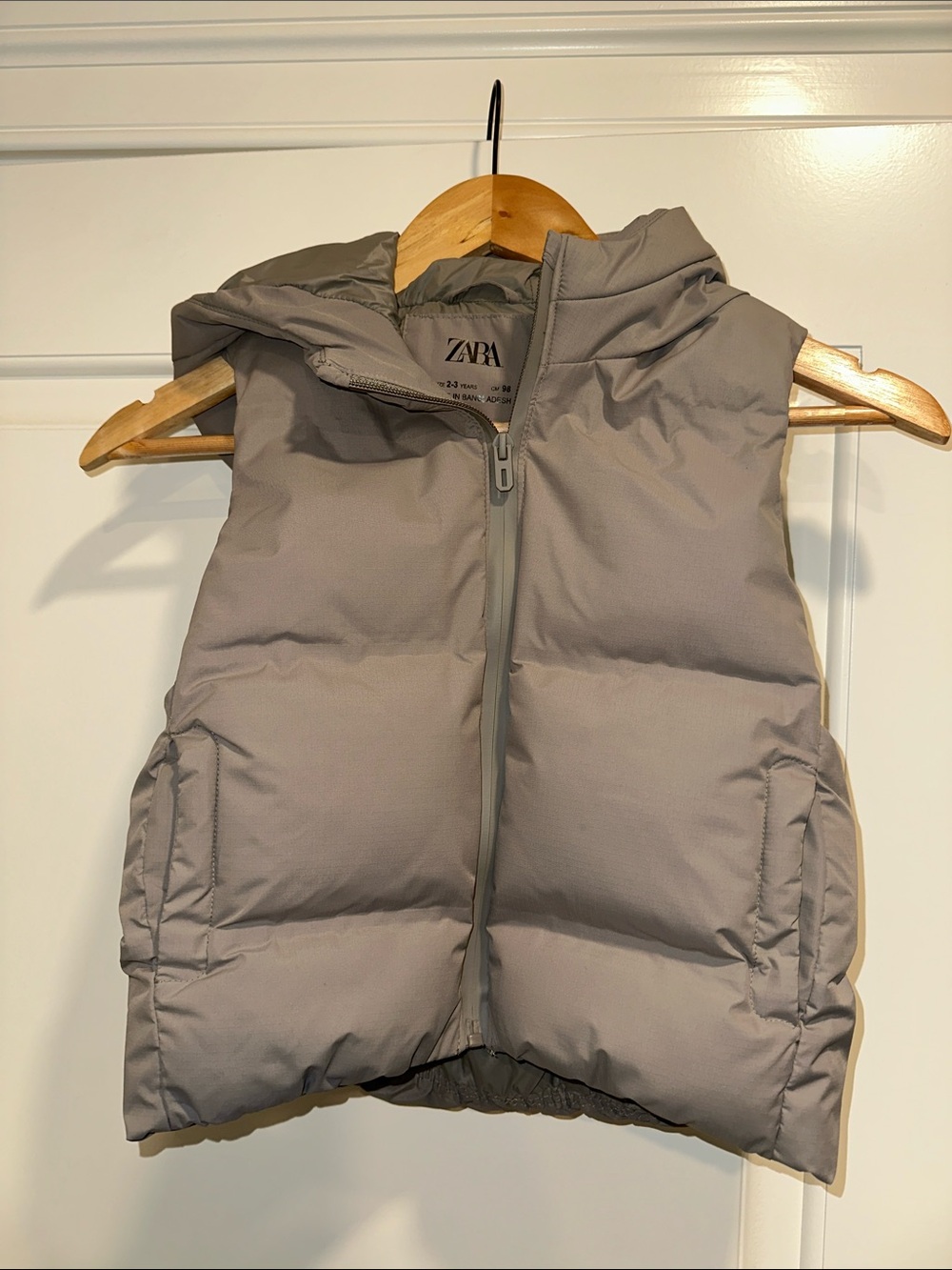 ZARA Light Gray Puffer Vest with Hood